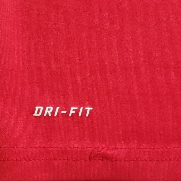 Nike 💫 Girl's small dri-fit tee cheetah print  🐆 - Picture 3 of 3